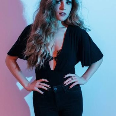 Tenille Arts