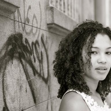 Thais Macedo photo 17