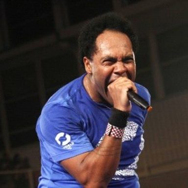 Thalles Roberto photo 12