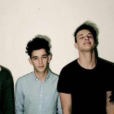 The 1975 photo 19
