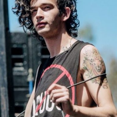 The 1975 photo 17
