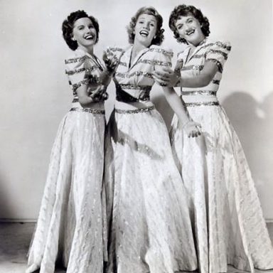 The Andrews Sisters photo 57