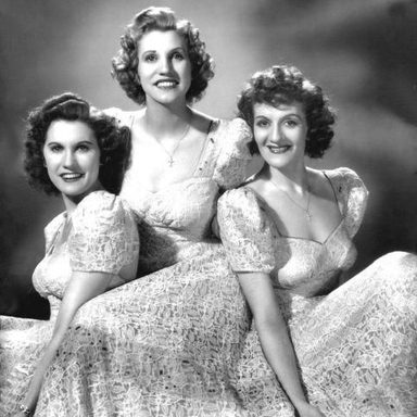 The Andrews Sisters photo 12