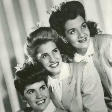 The Andrews Sisters photo 23