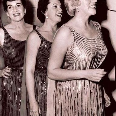 The Andrews Sisters photo 9