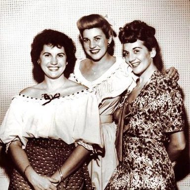 The Andrews Sisters photo 19