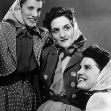 The Andrews Sisters photo 30