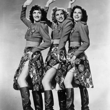 The Andrews Sisters photo 59