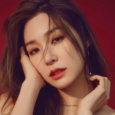 Tiffany Young photo 17