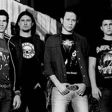 Trivium photo 21