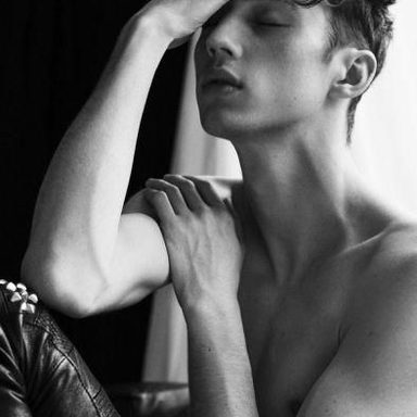 Troye Sivan photo 12