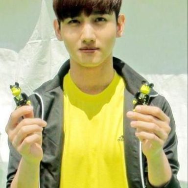 TVXQ (Dong Bang Shin Ki) photo 9
