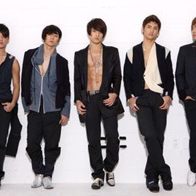TVXQ (Dong Bang Shin Ki) photo 53