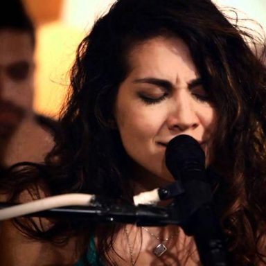 Taís Alvarenga