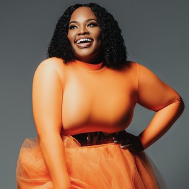 Tasha Cobbs Leonard photo 9