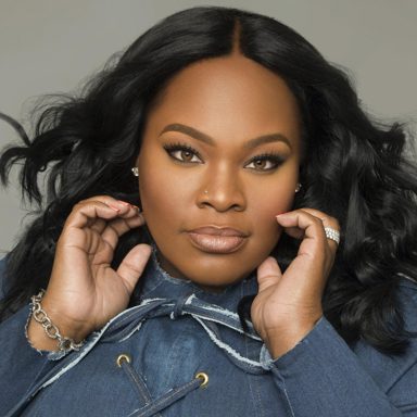 Tasha Cobbs Leonard photo 11