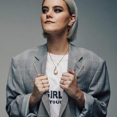 Taya Smith photo 12