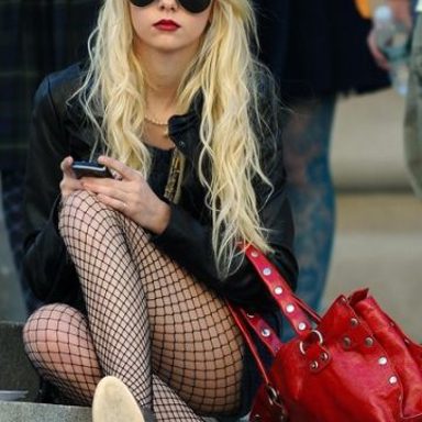 Taylor Momsen photo 11