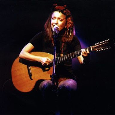 Tetê Espíndola