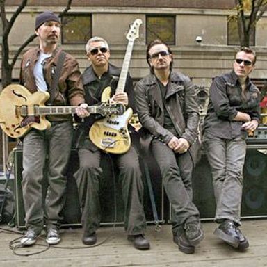 U2 photo 43