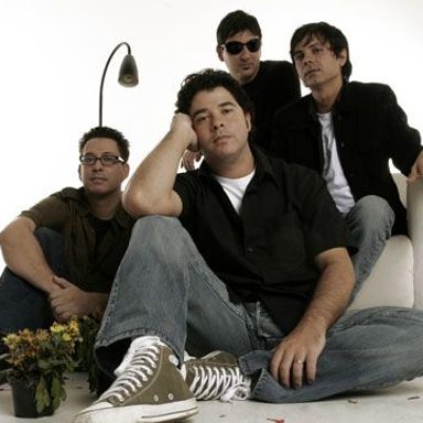 Uns e Outros