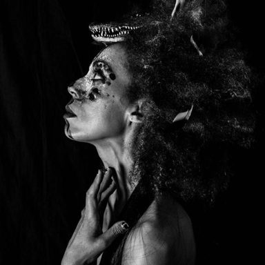 Valerie Renay photo 10
