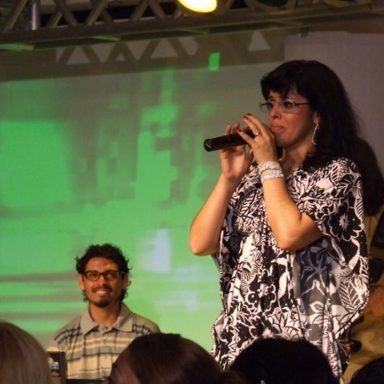 Vanessa Fom e Ministério Coração em Chamas