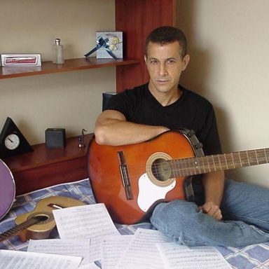 Vicente Flores