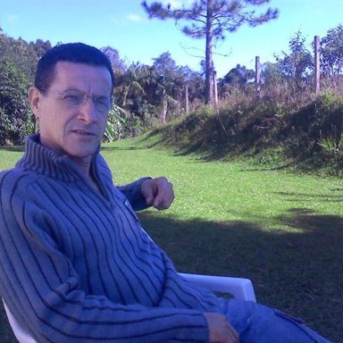 Vicente Flores