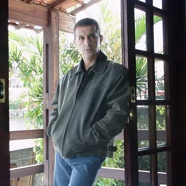 Vicente Flores photo 9