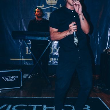 Victhor Vieira photo 14