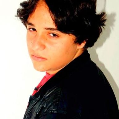Victor Ribeiro photo 9