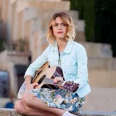 Violetta photo 30