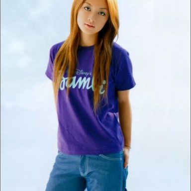 Van Tomiko