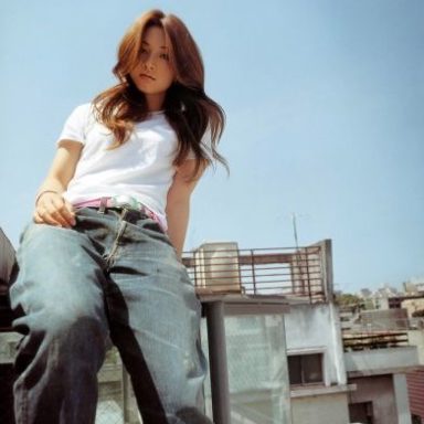 Van Tomiko