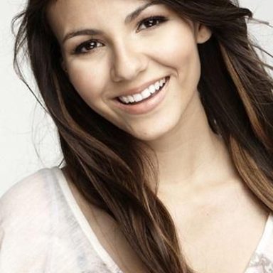 Victoria Justice photo 41