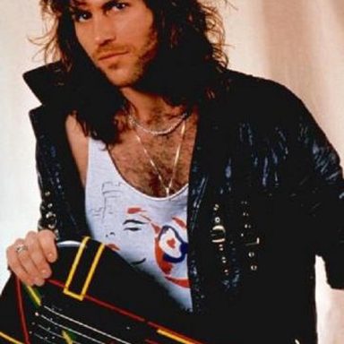 Winger photo 9