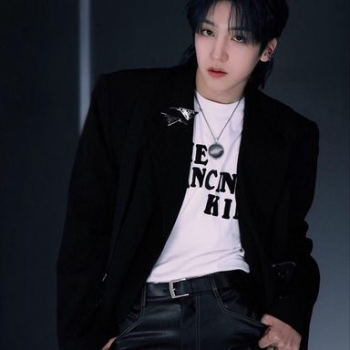 Wooseok photo 9