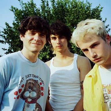 Wallows photo 44