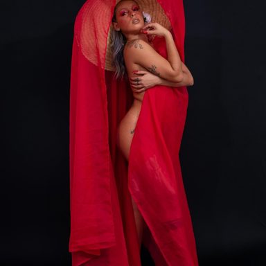 Yannara photo 18