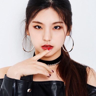 YEJI photo 23