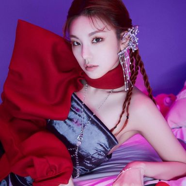 YEJI photo 14
