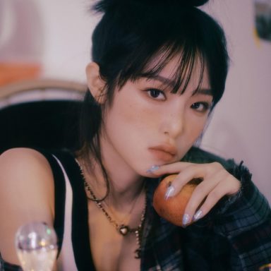 YENA photo 15