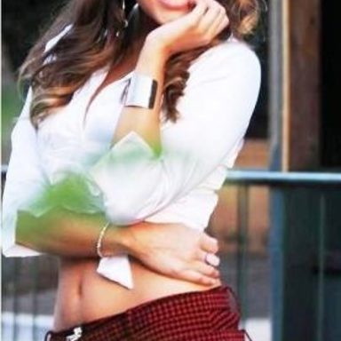 Yasmin Lucas photo 12