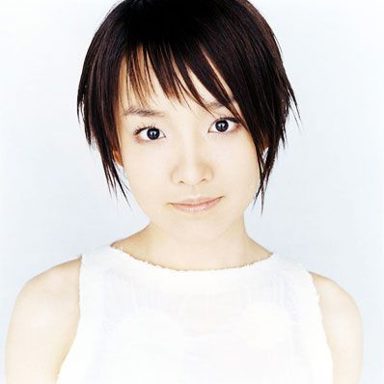 Younha photo 12