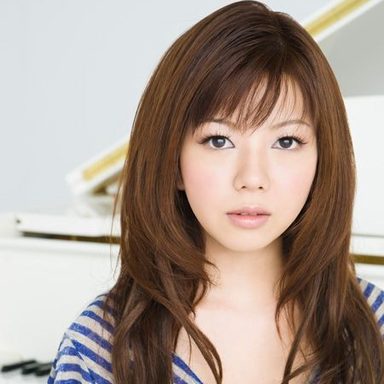 Yui photo 9