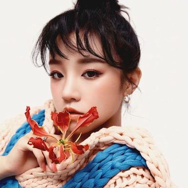 Yuqi photo 36
